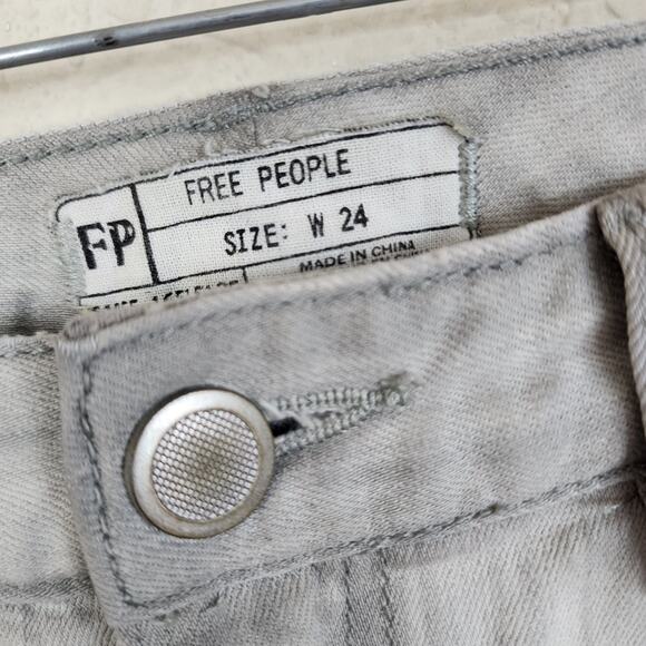 Free People Skylar Button Cuff Size 24 Jeans - Picture 4 of 5